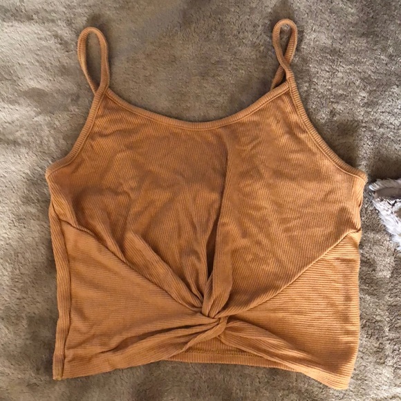 Urban Outfitters Tops - Cute top✨